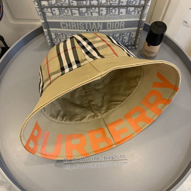 Burberry男女同款帽子 巴寶莉格紋雙面漁夫帽遮陽帽  mm1636